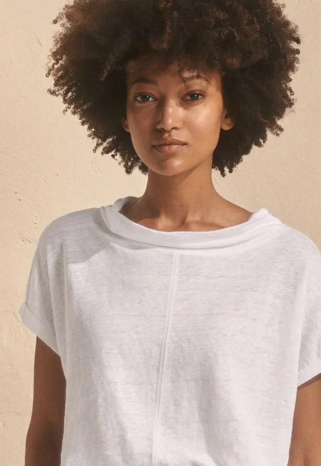 Poetry Fashion TShirt and Tops Women Turnedover Neck Top White