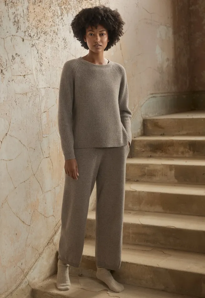 Poetry Fashion Trousers and Shorts Women Knitted Trousers Soft Taupe