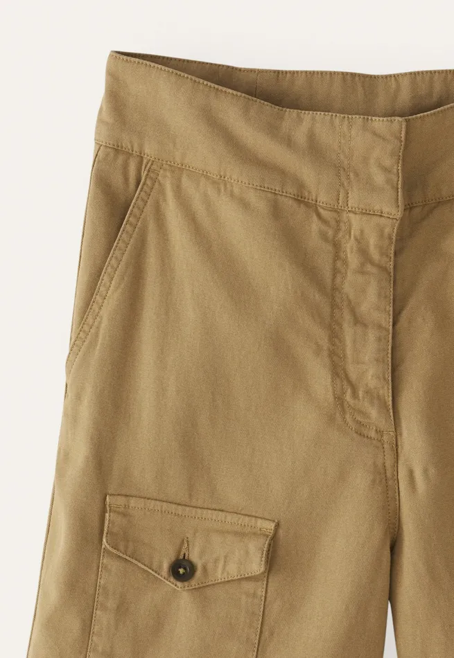 Poetry Fashion Trousers and Shorts Women Pocketdetail Shorts Dark Sand
