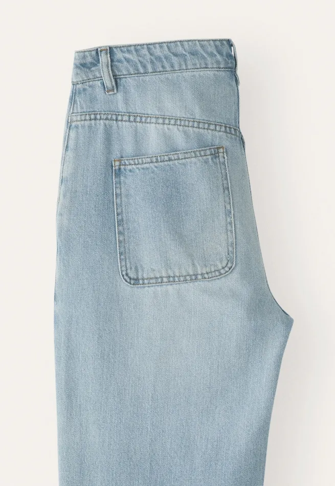 Poetry Fashion Trousers and Shorts Women Taperedleg Jeans Pale Wash