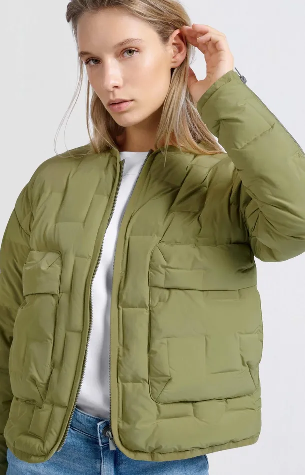 Short Quilted Jacket With Pockets And Zipper Closure Olive Women YAYA Coats Short Quilted Jacket With Pockets And Zipper Closure Olive Women YAYA Coats