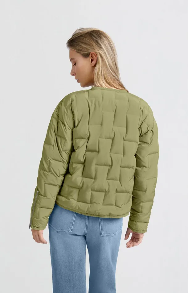 Short Quilted Jacket With Pockets And Zipper Closure Olive Women YAYA Coats Short Quilted Jacket With Pockets And Zipper Closure Olive Women YAYA Coats