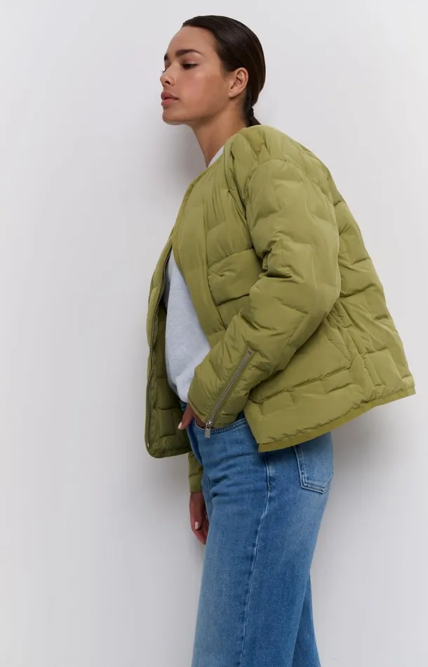 Short Quilted Jacket With Pockets And Zipper Closure Olive Women YAYA Coats Short Quilted Jacket With Pockets And Zipper Closure Olive Women YAYA Coats