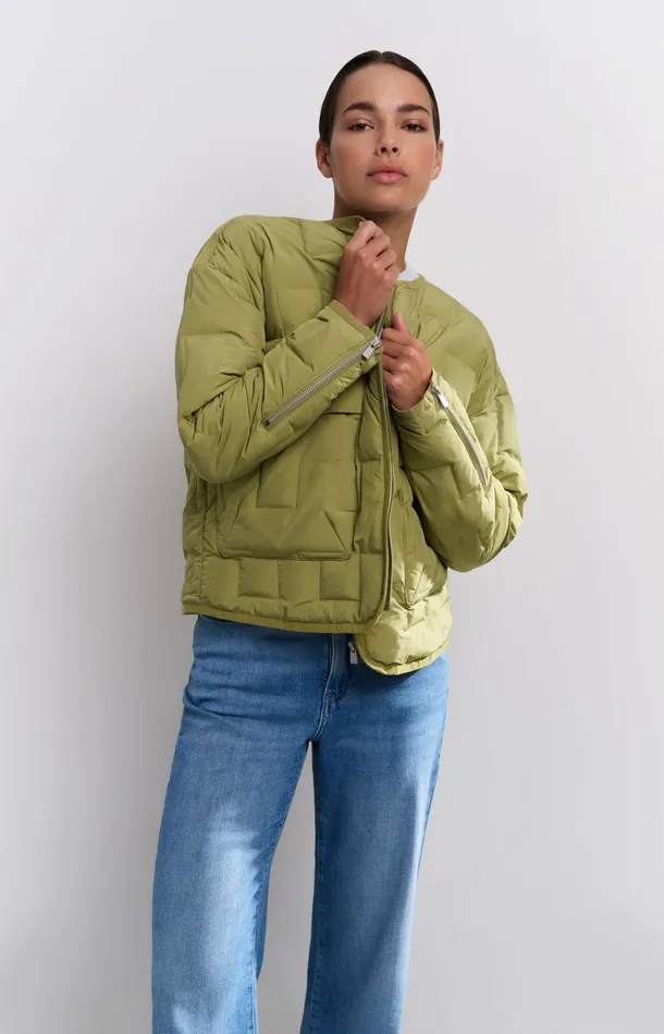 Short Quilted Jacket With Pockets And Zipper Closure Olive Women YAYA Coats Short Quilted Jacket With Pockets And Zipper Closure Olive Women YAYA Coats