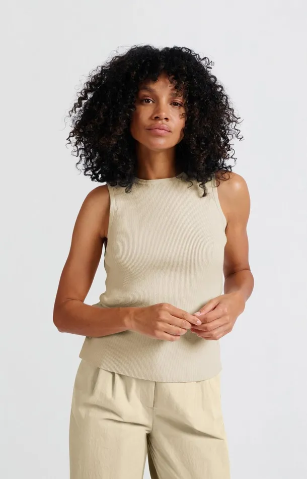 Sleeveless Top With Side Button Details And Fitted Fit Summer Sand Women YAYA Tops Sleeveless Top With Side Button Details And Fitted Fit Summer Sand Women YAYA Tops