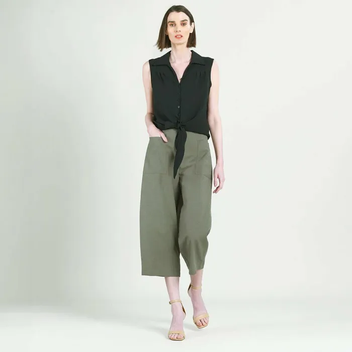 Soft Textured Rayon 8211 Sleeveless Button Down Tie Hem Top 8211 Black 8211 Limited Sizes Women Clara Sunwoo Tops Tunics Soft Textured Rayon 8211 Sleeveless Button Down Tie Hem Top 8211 Black 8211 Limited Sizes Women Clara Sunwoo Tops Tunics