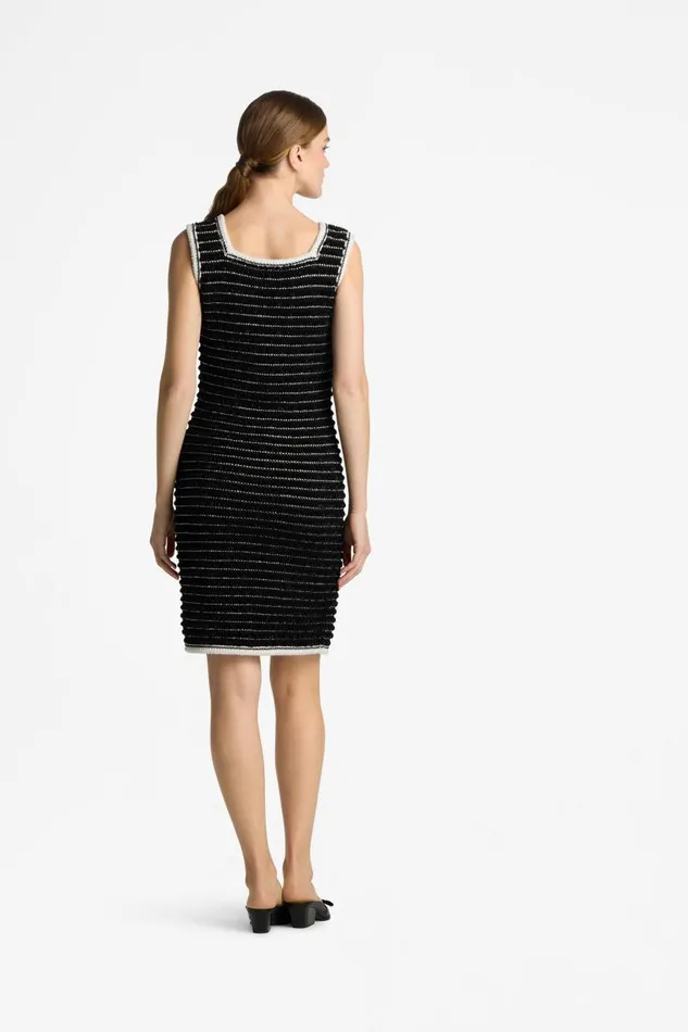 St John Dresses Women Sleeveless Eyelash Tweed Dress Blackecru St John Dresses Women Sleeveless Eyelash Tweed Dress Blackecru