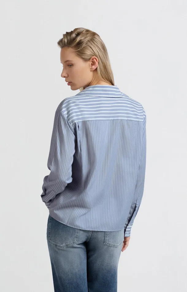 Striped Oversized Blouse With Collar And Long Sleeves Blue Dessin Women YAYA Blouses Striped Oversized Blouse With Collar And Long Sleeves Blue Dessin Women YAYA Blouses