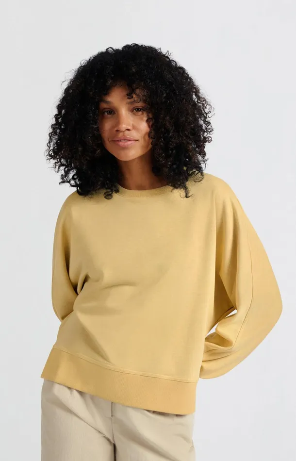 Sweatshirt With Small Slit And Loose Fit Moonstone Yellow Women YAYA Sweaters Sweatshirt With Small Slit And Loose Fit Moonstone Yellow Women YAYA Sweaters
