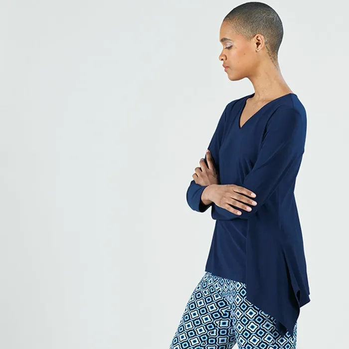 VNeck Side Flow Top 8211 Navy 8211 Final Sale Women Clara Sunwoo Modern Basics