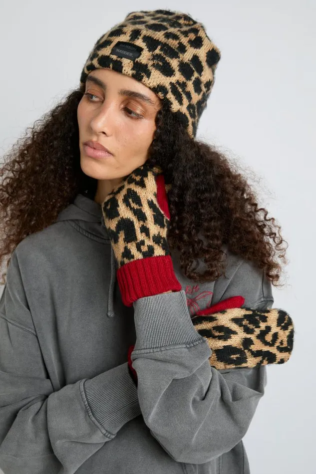 Women Damson Madder Gloves Leopard Mittens In Fluffy Yarn