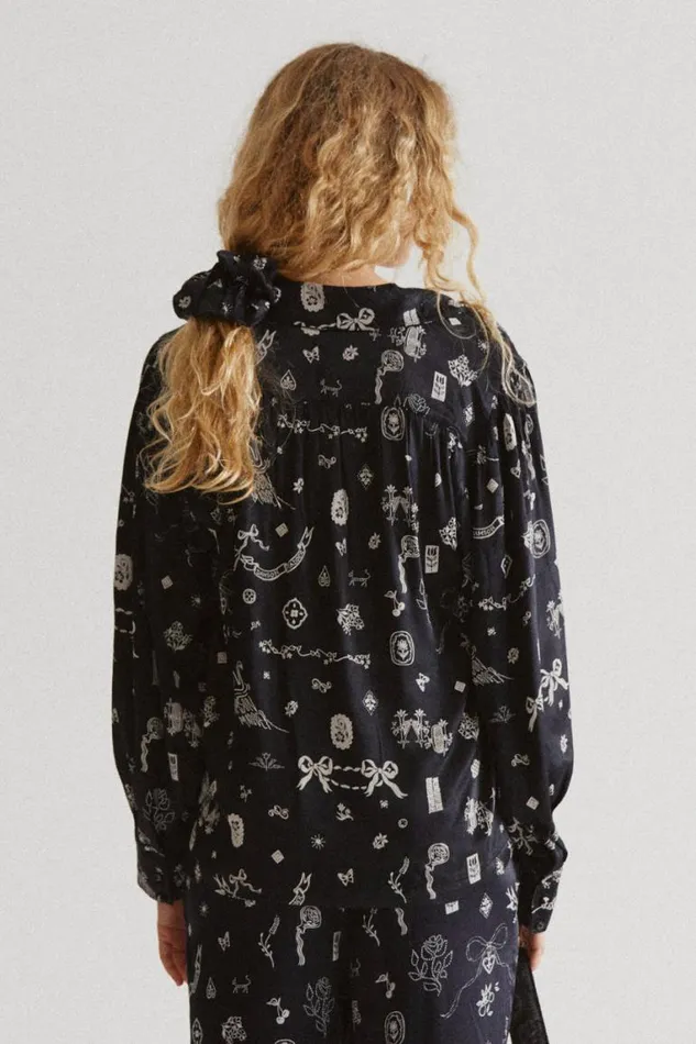 Women Damson Madder Tops Clairo Blouse 8211 Symbol Print