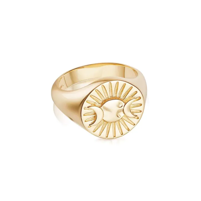 Women Este X Daisy Goddess Daisy London Jewellery Este Lalonde Goddess Medallion Signet Ring 18Ct Gold Plate Women Este X Daisy Goddess Daisy London Jewellery Este Lalonde Goddess Medallion Signet Ring 18Ct Gold Plate