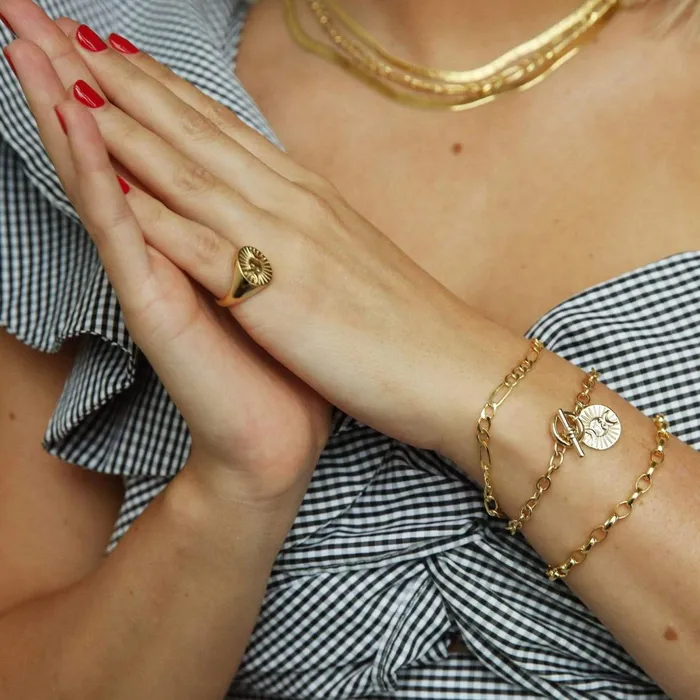 Women Este X Daisy Goddess Daisy London Jewellery Este Lalonde Goddess Medallion T Bar Bracelet 18Ct Gold Plate