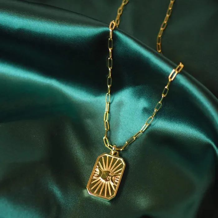 Women Este X Daisy Goddess Daisy London Jewellery Este Lalonde Goddess Shield Necklace 18Ct Gold Plate