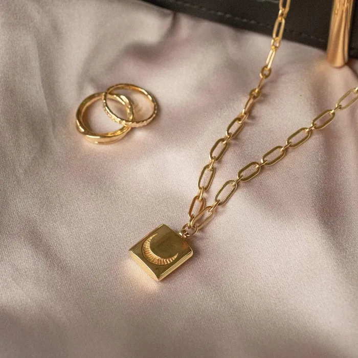 Women Este X Daisy Goddess Daisy London Jewellery Este Lalonde Luna Lock Necklace 18Ct Gold Plate