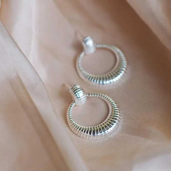 Women Este X Daisy Goddess Daisy London Jewellery Este Lalonde Venus Front Facing Hoop Earrings Sterling Silver