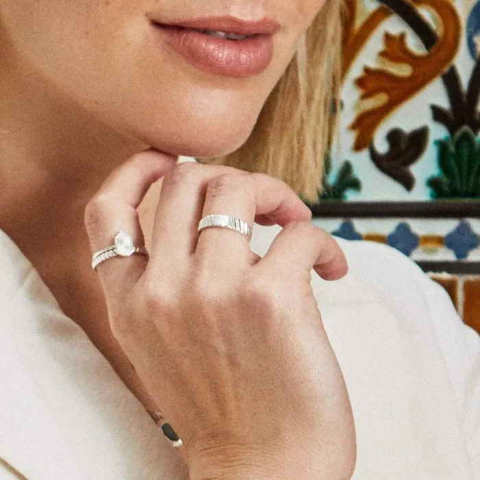 Women Este X Daisy Original Daisy London Jewellery Este Lalonde Mini Sunburst Shield Ring Sterling Silver