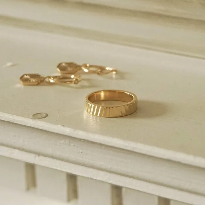 Women Este X Daisy Original Daisy London Jewellery Este Lalonde Sunburst Chunky Stacking Ring 18Ct Gold Plate