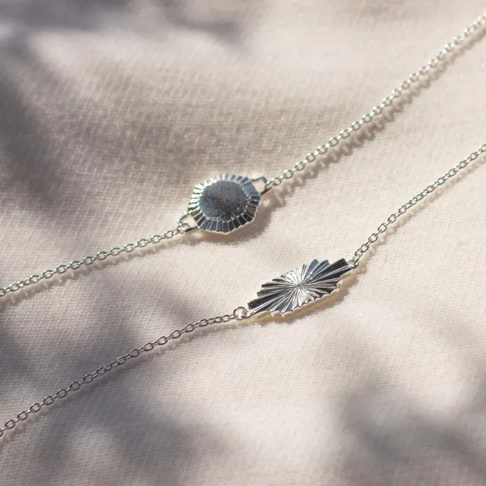 Women Este X Daisy Original Daisy London Jewellery Este Lalonde Sunburst Shield Bracelet Sterling Silver