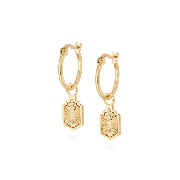 Women Este X Daisy Original Daisy London Jewellery Este Lalonde Sunburst Shield Charm Earrings 18Ct Gold Plate Women Este X Daisy Original Daisy London Jewellery Este Lalonde Sunburst Shield Charm Earrings 18Ct Gold Plate