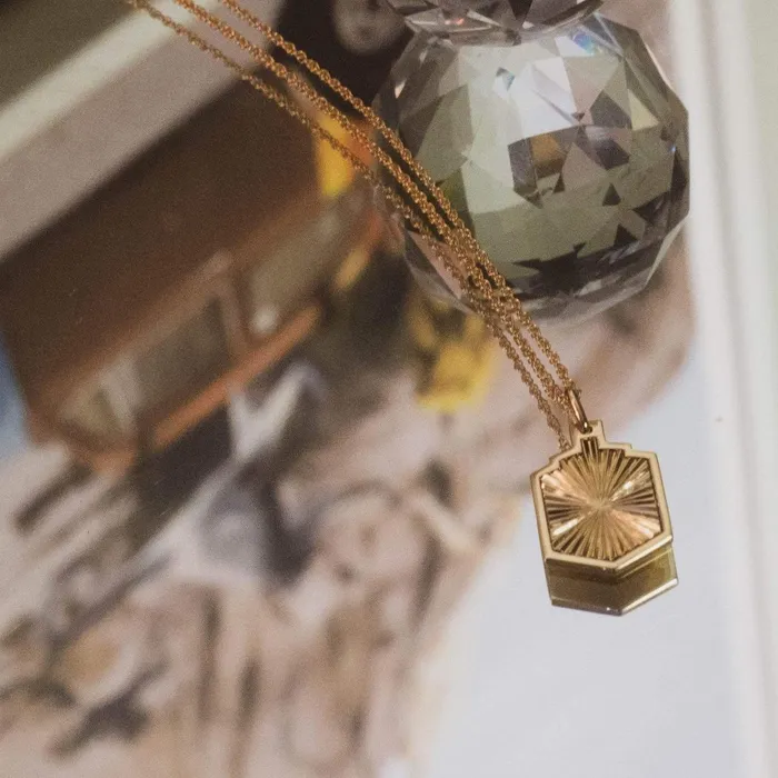 Women Este X Daisy Original Daisy London Jewellery Este Lalonde Sunburst Shield Necklace 18Ct Gold Plate