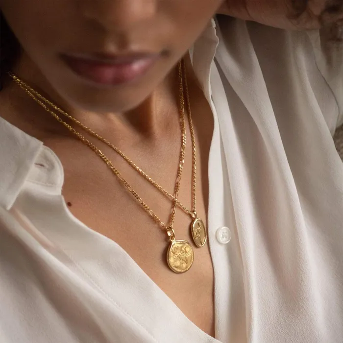 Women Flower Necklaces Daisy London Jewellery Orchid Flower Necklace 18Ct Gold Plate