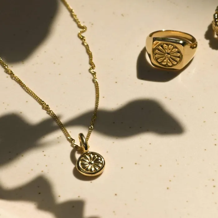 Women Pendant Necklaces Daisy London Jewellery Daisy Bloom Mini Pendant Necklace 18ct Gold Plate