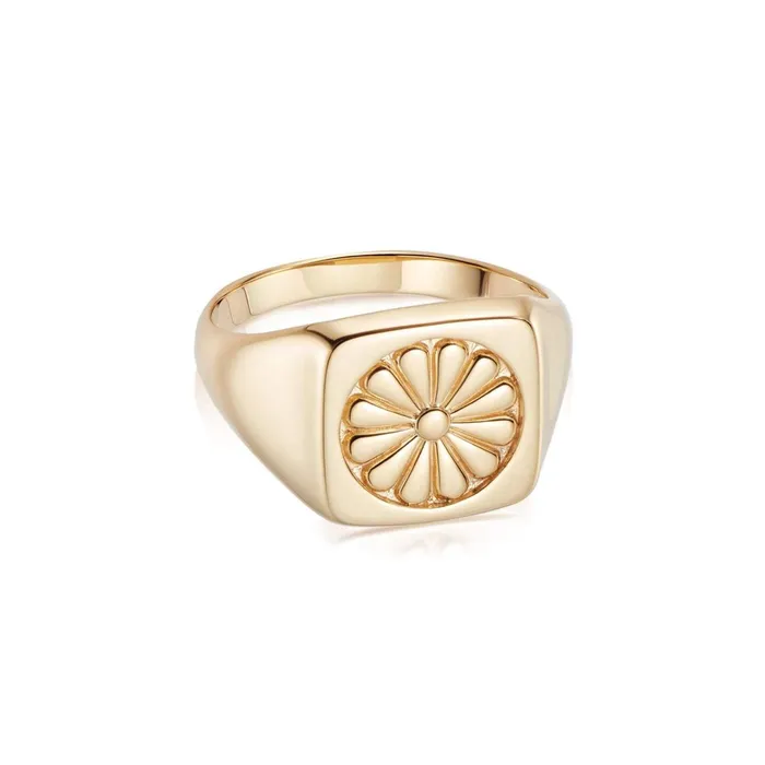 Women Signet Rings Daisy London Jewellery Daisy Bloom Signet Ring 18ct Gold Plate Women Signet Rings Daisy London Jewellery Daisy Bloom Signet Ring 18ct Gold Plate