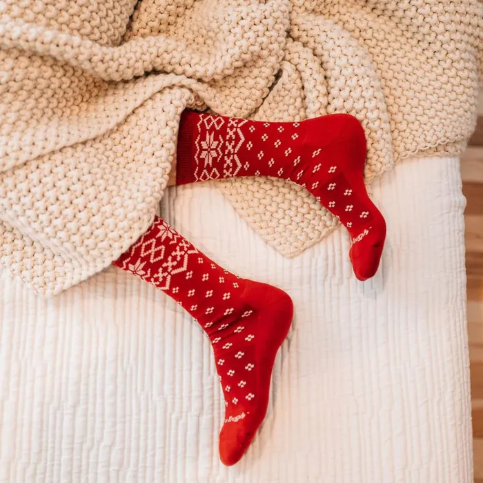 Women Womenrsquos Darn Toughreg Shetland Crew Socks Cranberry Orvis Socks