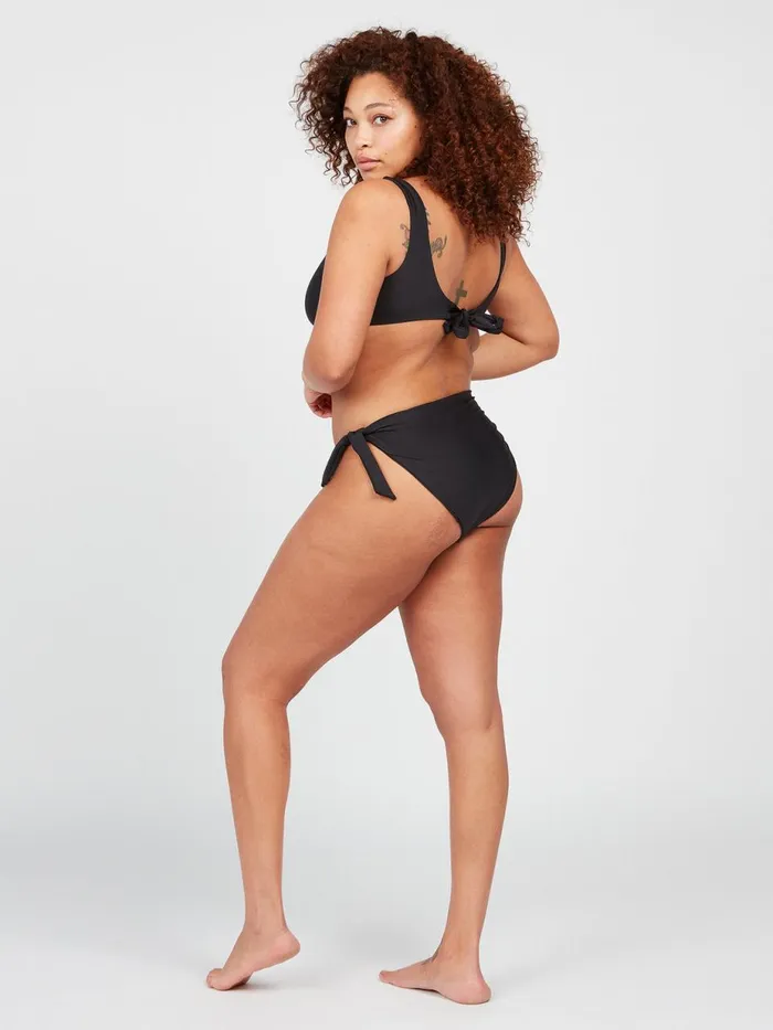 Womens Bikinis Volcom Simply Seamless Hipster Plus Size Bikini Bottom 8211 Black Womens Bikinis Volcom Simply Seamless Hipster Plus Size Bikini Bottom 8211 Black