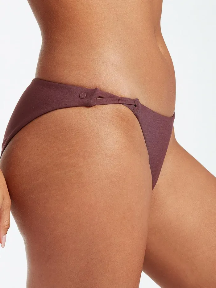 Womens EcoTrue Swim Volcom Simply Seamless Hipster Bikini Bottom 8211 Eggplant