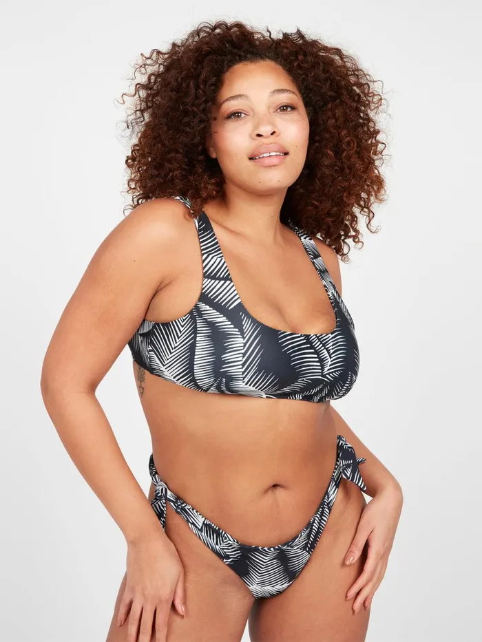 Womens EcoTrue Swim Volcom Stay Or Leaf Scoop Plus Size Bikini Top 8211 Black