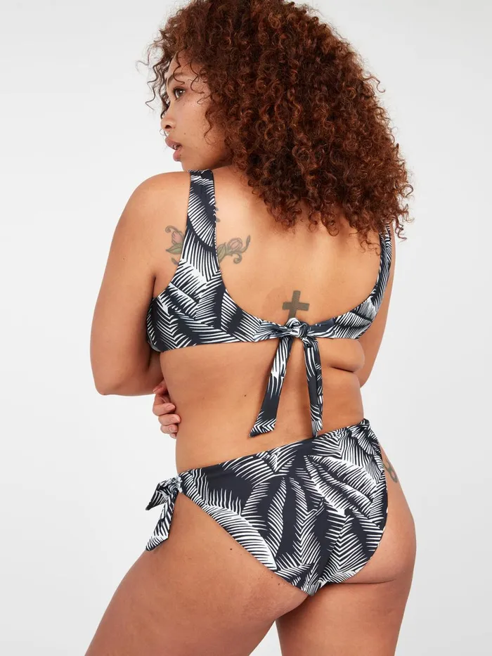 Womens EcoTrue Swim Volcom Stay Or Leaf Tie Side Hipster Plus Size Bikini Bottom 8211 Black