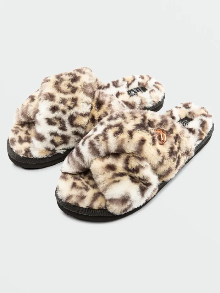 Womens Sandals Volcom Lived In Lounge Slip Sandal 8211 Cheetah